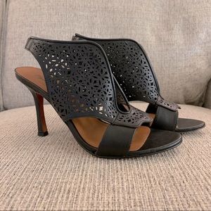 Elizabeth & James Sandals